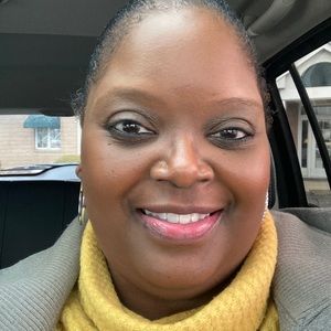 Meet your Posher, Priscilla